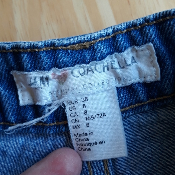 H&M Coachella Floral embroidered shorts - Picture 4 of 6